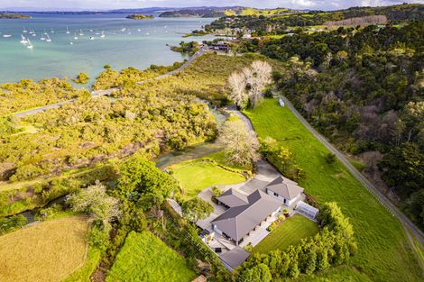 Photo of property in 31 Crisp Road, Parua Bay, Whangarei, 0174