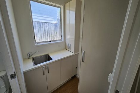 Photo of property in 15 Hewlett Road, Massey, Auckland, 0614