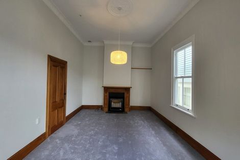 Photo of property in 130 Tasman Street, Mount Cook, Wellington, 6021