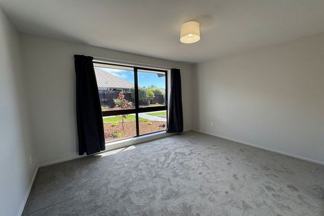 Photo of property in 2 Pyatt Place, Redwood, Christchurch, 8051