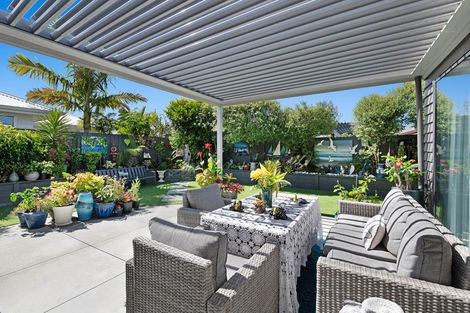 Photo of property in 6 Trevally Place, Snells Beach, 0920