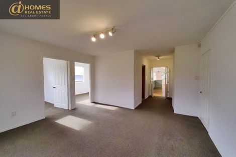 Photo of property in 40 Eyre Street, Henderson, Auckland, 0612