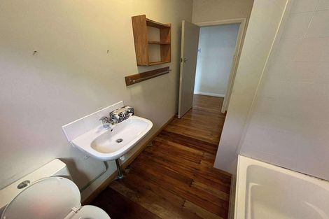 Photo of property in 11 Alexandra Road, Roseneath, Wellington, 6021