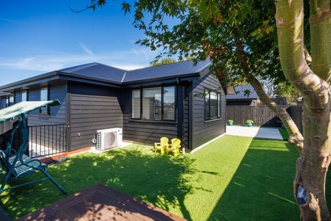Photo of property in 6 Ivy Lane, Kelvin Grove, Palmerston North, 4414