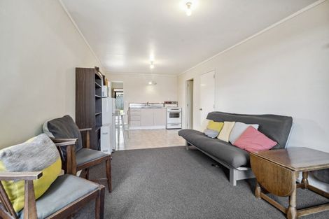 Photo of property in 2/11 Kereru Street, Two Mile Bay, Taupo, 3330