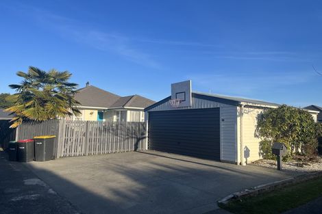 Photo of property in 6 Oakhurst Place, Russley, Christchurch, 8042