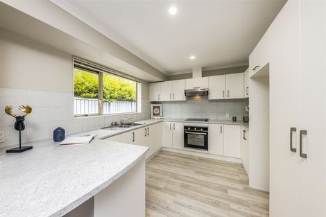 Photo of property in 20a Waterview Road West, Takanini, 2112