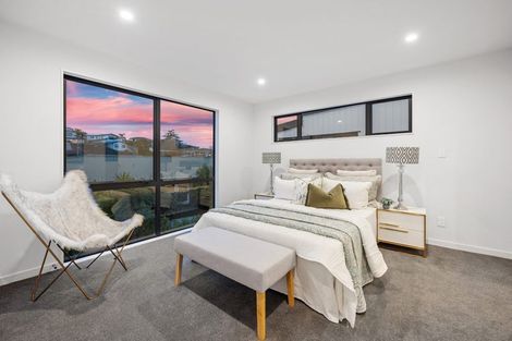 Photo of property in 3c Margaret Place, Milford, Auckland, 0620