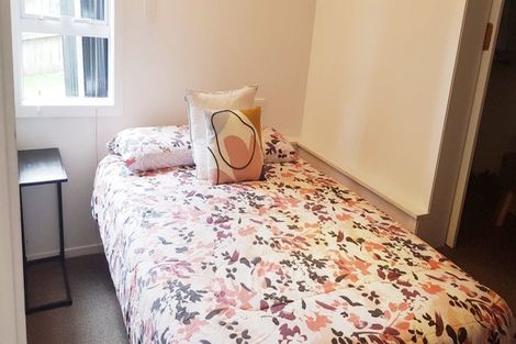 Photo of property in 7 Merville Avenue, Te Atatu South, Auckland, 0610