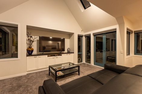 Photo of property in 17a Simla Crescent, Khandallah, Wellington, 6035