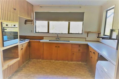 Photo of property in 37 Postgate Drive, Whitby, Porirua, 5024