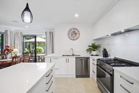 Photo of property in 130 Lisle Farm Drive, Pukekohe, 2120