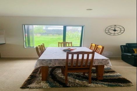 Photo of property in 10 Vino Cina Heights, Ranui, Auckland, 0612