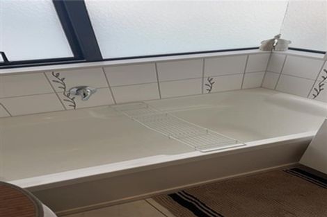 Photo of property in 51 Queen Mary Avenue, New Lynn, Auckland, 0600