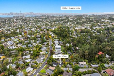 Photo of property in 2/1 Trelawny Place, Hillcrest, Auckland, 0627