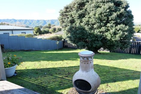 Photo of property in 29 Titoki Road, Waikanae Beach, Waikanae, 5036