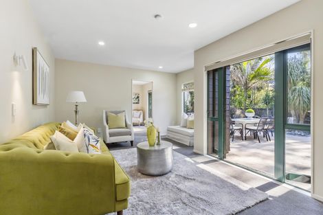 Photo of property in 1/28 Sale Street, Cockle Bay, Auckland, 2014