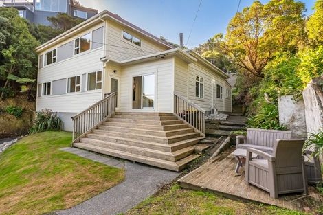 Photo of property in 42 Korokoro Road, Korokoro, Lower Hutt, 5012