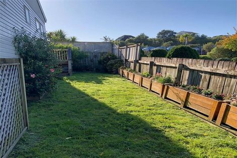 Photo of property in 24b Palmgreen Court, Stanmore Bay, Whangaparaoa, 0932