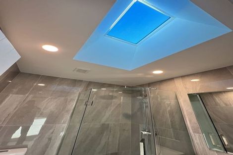 Photo of property in 105 Trias Road, Totara Vale, Auckland, 0629