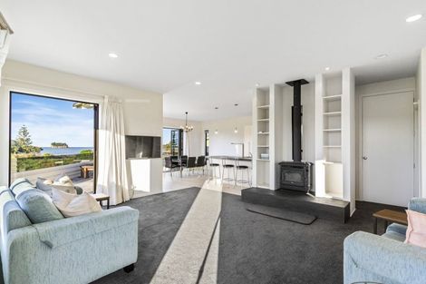 Photo of property in 102b Hinemoa Street, Whangamata, 3620