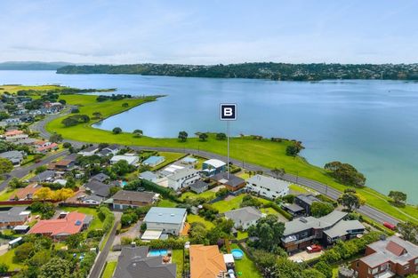 Photo of property in 65 Kiwi Esplanade, Mangere Bridge, Auckland, 2022