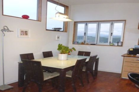 Photo of property in 10 Chastudon Place, Tawa, Wellington, 5028