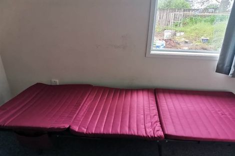 Photo of property in 35 Malmo Place, Massey, Auckland, 0614