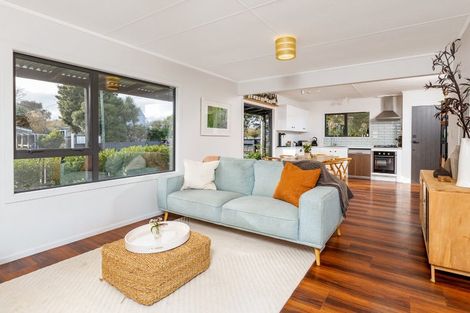 Photo of property in 52 Cologne Street, Martinborough, 5711