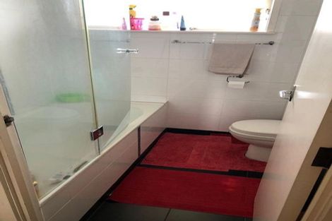 Photo of property in 1/21 Blenheim Street, Glenfield, Auckland, 0629