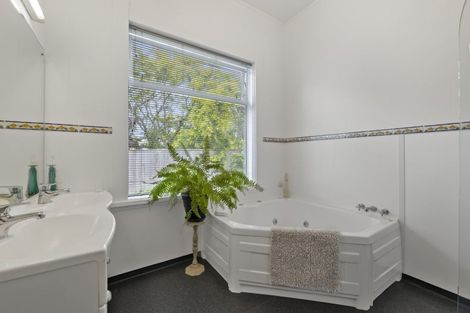 Photo of property in 45 Brecon Road, Stratford, 4332