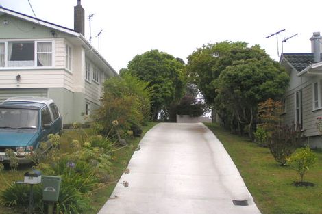 Photo of property in 2/29 Lyttelton Avenue, Forrest Hill, Auckland, 0620