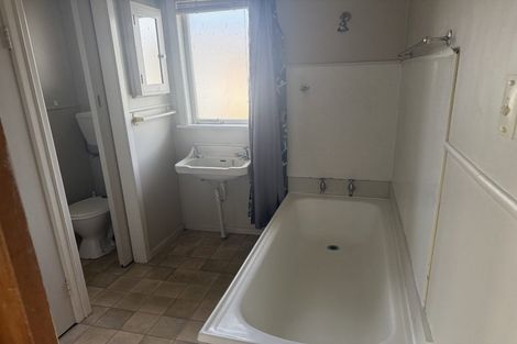 Photo of property in 1143 Heaphy Terrace, Fairfield, Hamilton, 3214