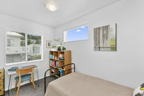 Photo of property in 280 The Esplanade, Island Bay, Wellington, 6023