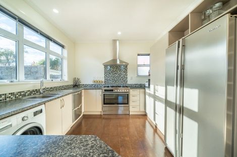 Photo of property in 43 Lincoln Avenue, Epuni, Lower Hutt, 5011