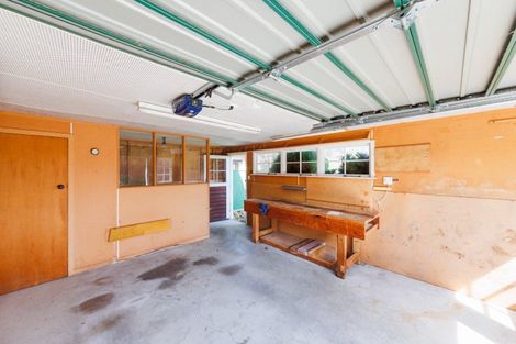 Photo of property in 17 Blenheim Place, Feilding, 4702