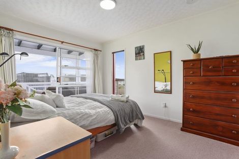 Photo of property in 56 James Laurie Street, Henderson, Auckland, 0612