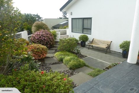 Photo of property in 30 Molyneux Close, Whitby, Porirua, 5024