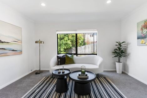 Photo of property in 28a Woodstock Road, Forrest Hill, Auckland, 0620