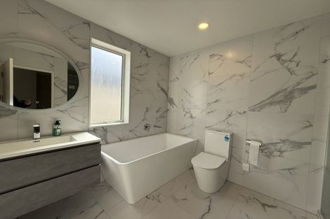 Photo of property in 17 Sunnyheights Road, Orewa, 0931