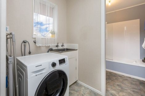 Photo of property in 528f2- Fergusson Drive, Trentham, Upper Hutt, 5018