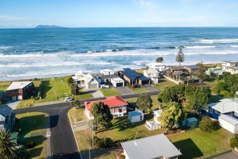 Photo of property in 4 Hillary Street, Waihi Beach, 3611