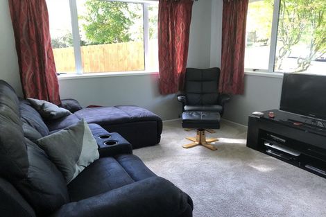 Photo of property in 7 Rimutaka Place, Titirangi, Auckland, 0604