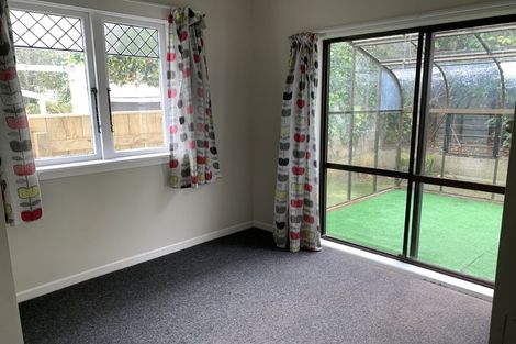 Photo of property in 5 Burrows Avenue, Karori, Wellington, 6012