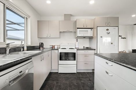 Photo of property in 6 Stewart Street, Waikouaiti, 9510