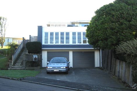 Photo of property in 31 Salford Street, Newlands, Wellington, 6037