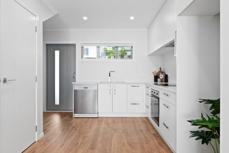 Photo of property in 10/19u Ruakiwi Road, Hamilton Lake, Hamilton, 3204