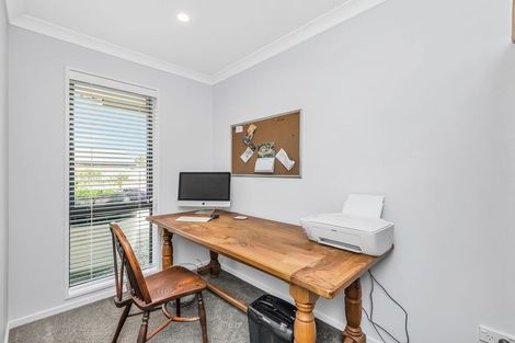 Photo of property in 1 Lloyds Close, Rolleston, 7614