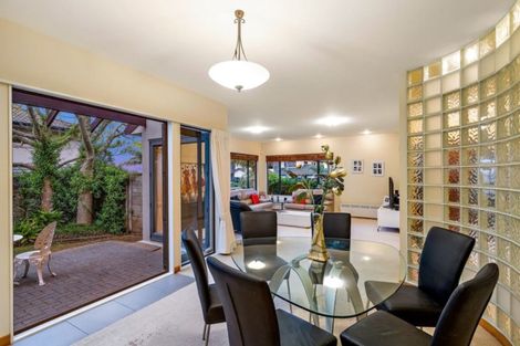 Photo of property in 3 Lupetti Rise, West Harbour, Auckland, 0618