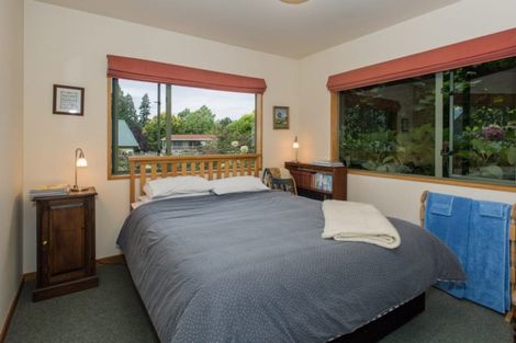 Photo of property in 6 Heuchan Lane, Wanaka, 9305